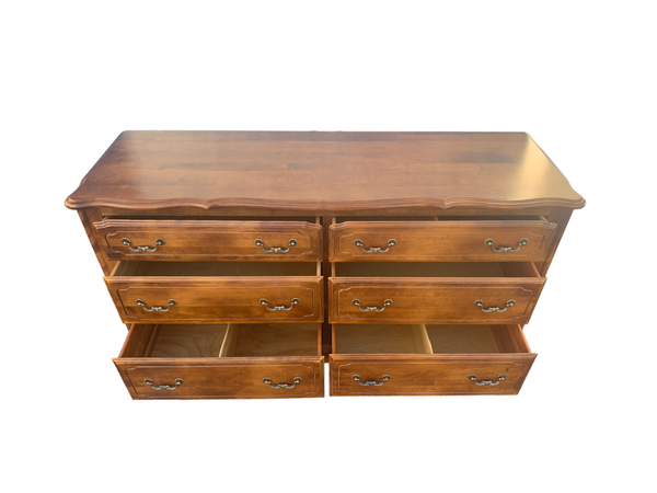 Ethan Allen French Country 6 drawers dresser with mirror set