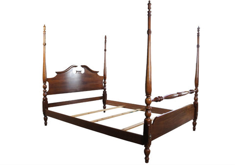 Vintage Thomasville Georgian Style Traditional Cherry Four Poster Queen Bed