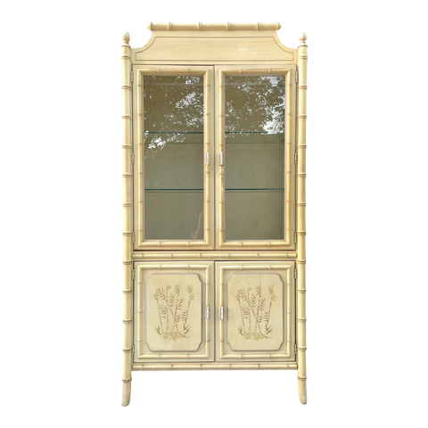 Thomasville Allegro Fretwork Faux Bamboo China Cabinet Hollywood Regency Chippendale