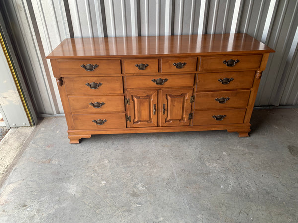 Tell City Chair Company Young Republic Solid Hard Rock Maple 12 drawer Dresser