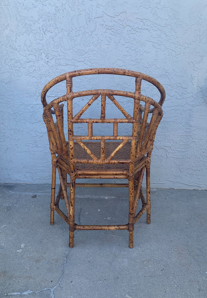 Brighton Chippendale Style Chinoiserie Horse Shoe Back Bamboo Chair