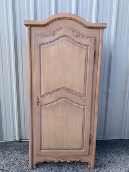 French Country Wardrobe Tv Amorire, Cabinet