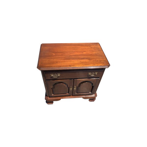 Ethan Allen Georgian Court Heirloom Cherry Nightstands a Pair