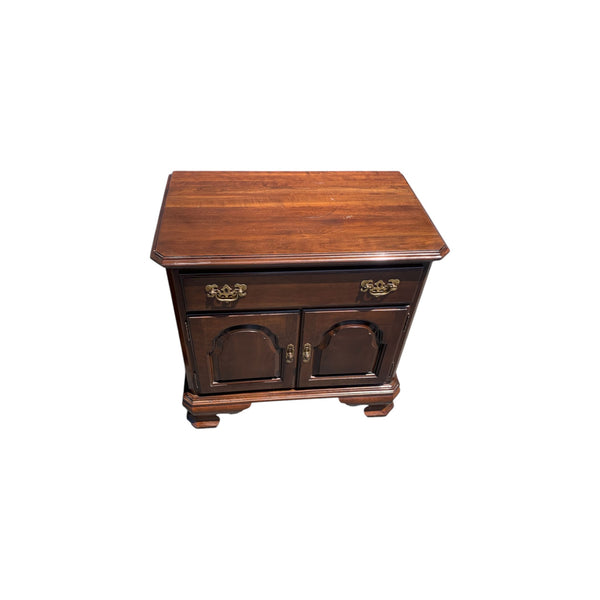 Ethan Allen Georgian Court Heirloom Cherry Nightstands a Pair