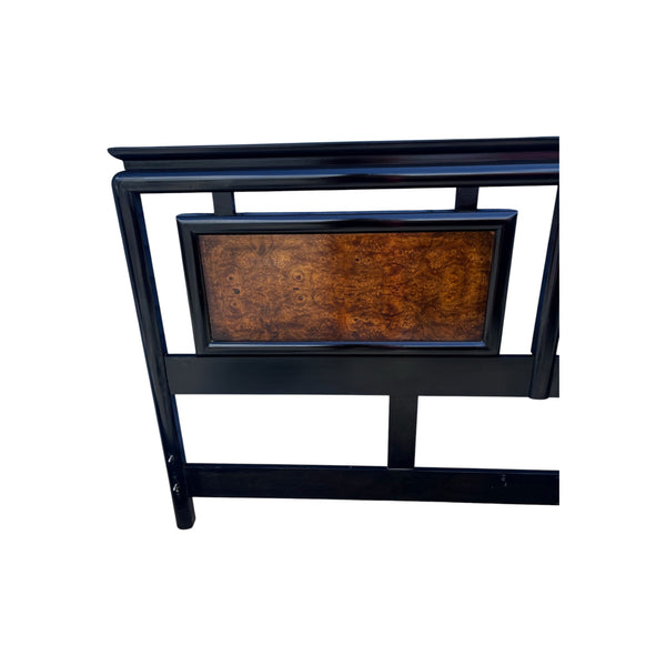 CENTURY Chin Hua Chinoiserie Black Lacquered King Size headboard Raymond Sabota
