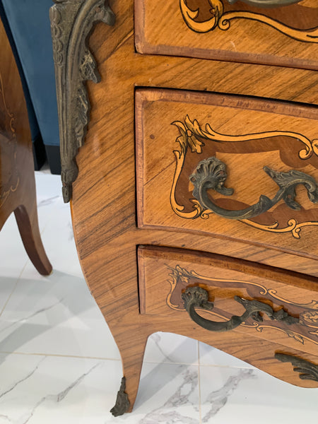 Pair of Marquetry French Bombe Inlaid Chests of 3 Drawers, Louis XV with marble top