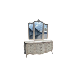 Drexel Heritage French Provincial "Adriana" dresser with Mirror & 9 Drawers