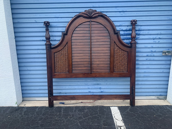 Tommy Bahama Style Queen Cottage headboard with palms finials