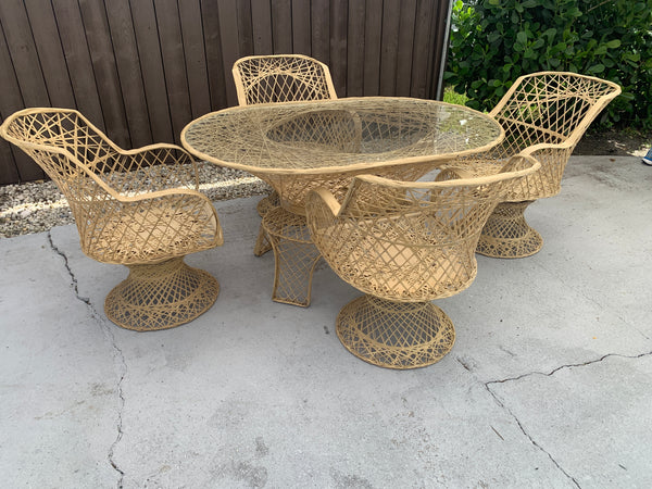 MCM RUSSELL WOODARD Spun Fiberglass Outdoor Dining Set 5 pieces.