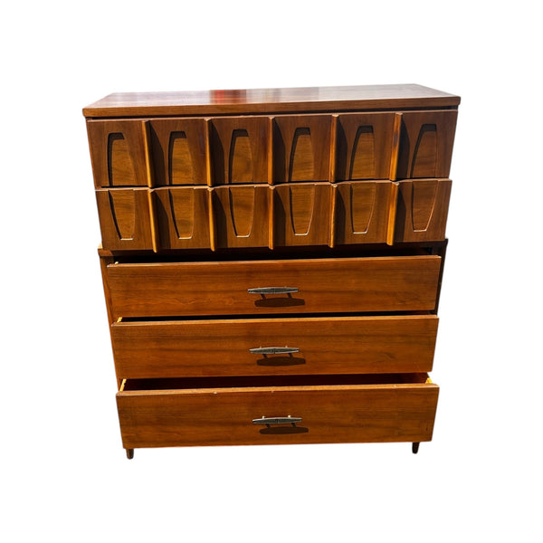 Mid Century Collection Kent Coffey Townhouse Collection chest of drawers