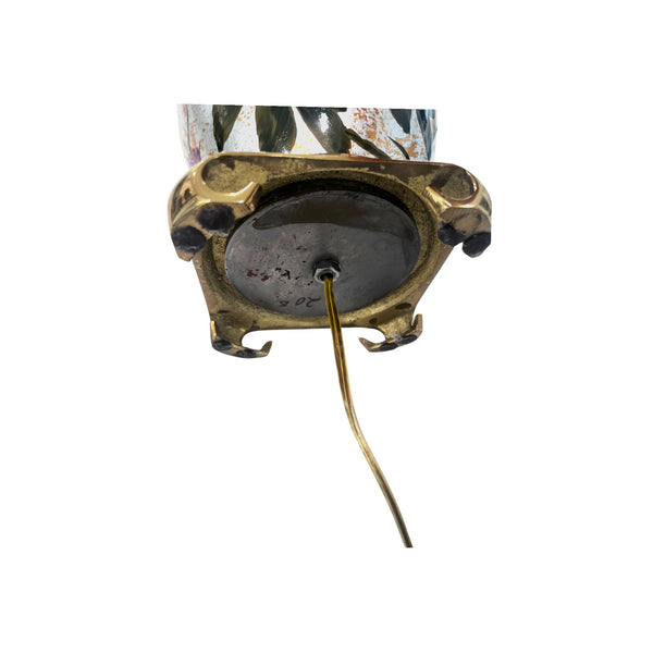 Vintage Brass base Chinoiserie Porcelain Hand painted floral table lamp.