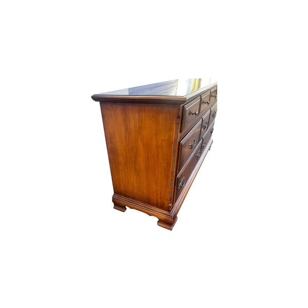 Ethan Allen Classic Manor 66" wide Nine Drawer Double Dresser