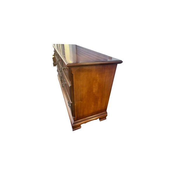 Ethan Allen Classic Manor 66" wide Nine Drawer Double Dresser