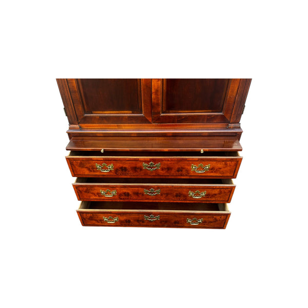 Henredon Aston Court Collection Georgian Banded Burled Armoire / TV cabinet