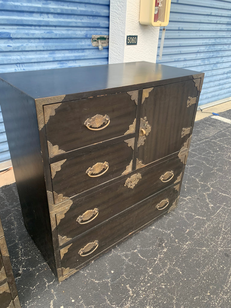 Vintage THOMASVILLE Chinoiserie Black Campaign Chest Single Door DEG Furniture Designs Vintage THOMASVILLE Chinoiserie Black Campaign Chest Single Door DEG Furniture Designs