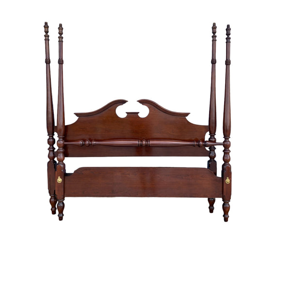 Vintage Thomasville Georgian Style Traditional Cherry Four Poster Queen Bed