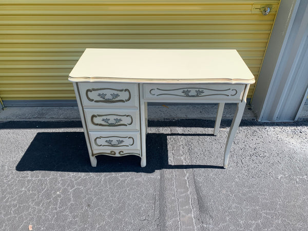 French Provincial 4 drawers desk