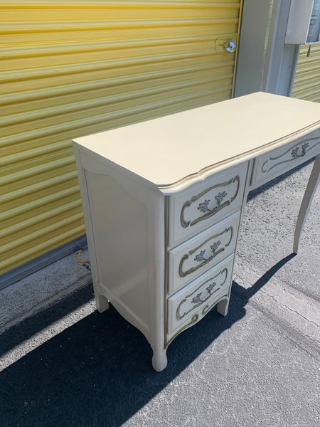 French Provincial 4 drawers desk