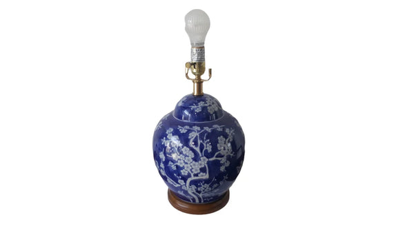 Ralph Lauren Chinoiserie Blue and White table Lamp